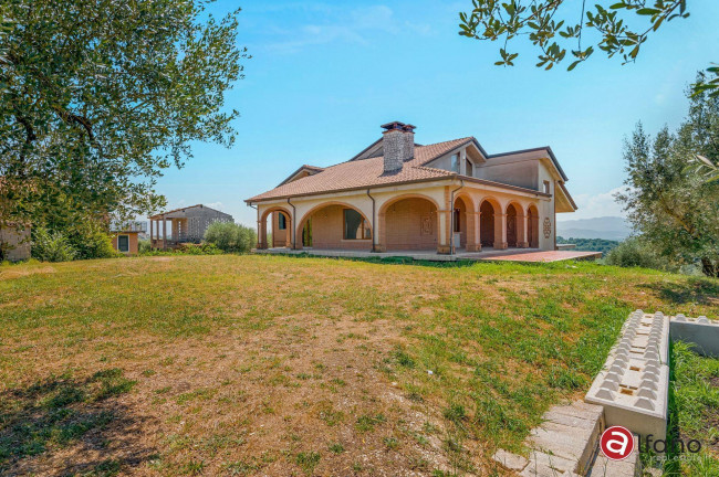 Villa in vendita a Ripi