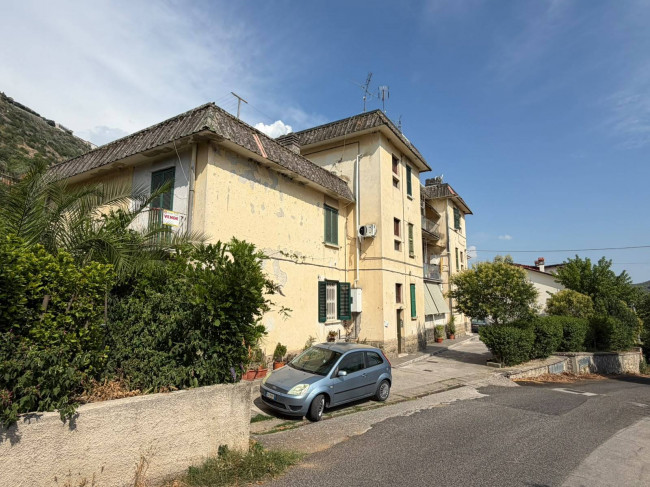 Apartment in Arce - view 1