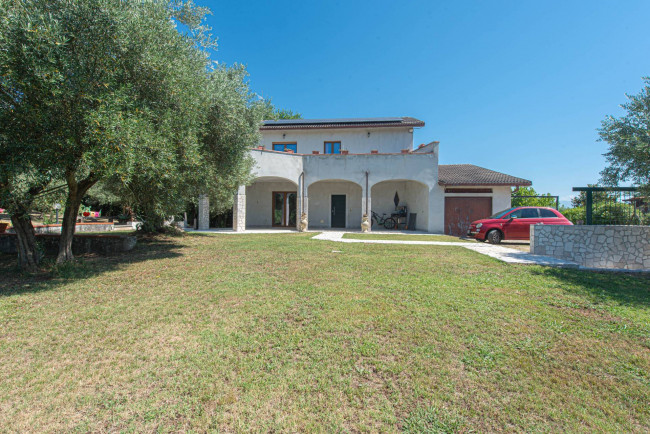 Villa in vendita a Ceccano