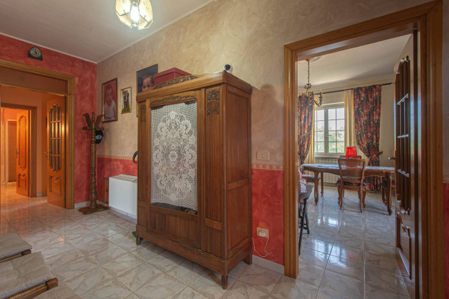 Casa Indipendente con ampi locali commerciali in vendita a Roccasecca