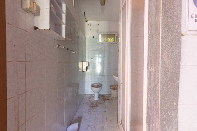 whole building for sale in Roccasecca