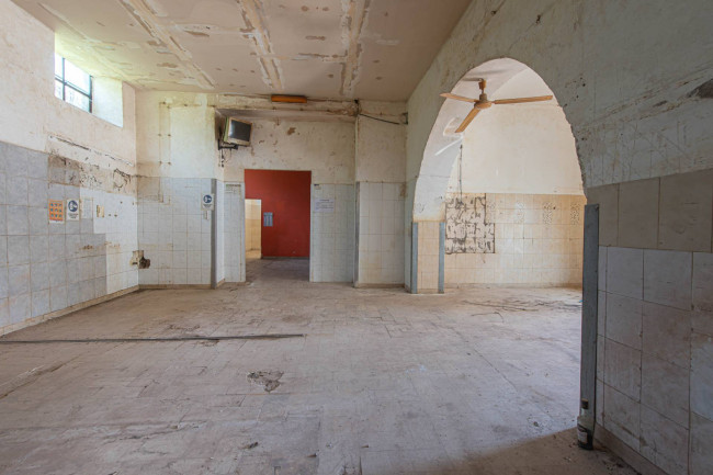 whole building for sale in Roccasecca