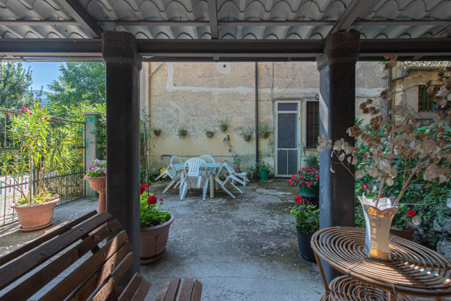 manor house for sale in Picinisco