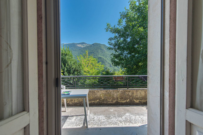 manor house for sale in Picinisco
