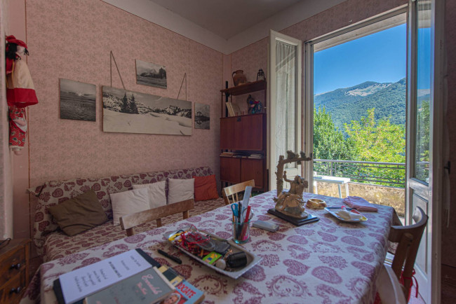 manor house for sale in Picinisco