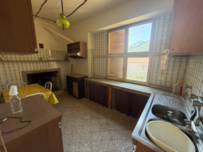 typical historical house for sale in Colle San Magno