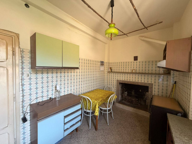 typical historical house for sale in Colle San Magno
