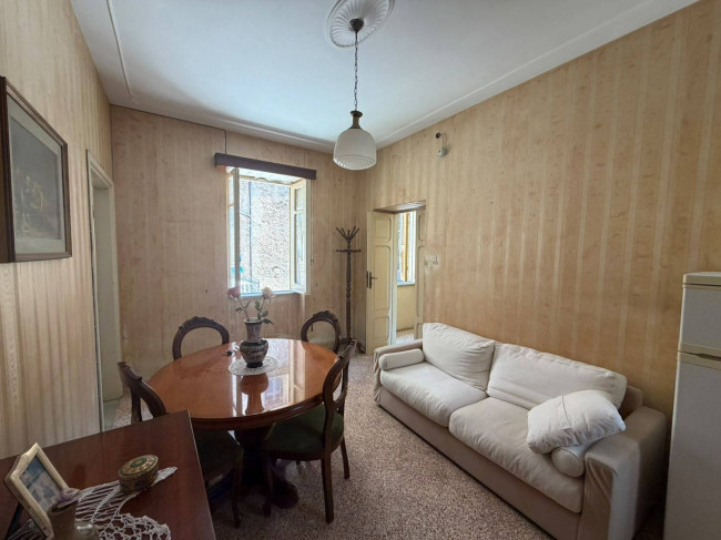 typical historical house for sale in Colle San Magno