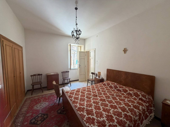 typical historical house for sale in Colle San Magno