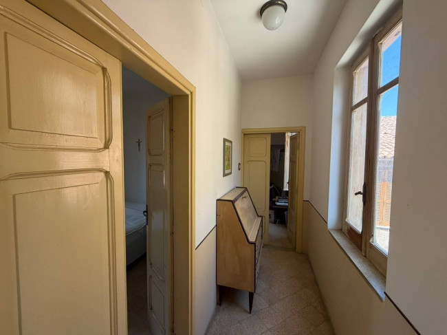 typical historical house for sale in Colle San Magno