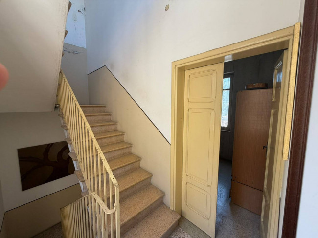 typical historical house for sale in Colle San Magno