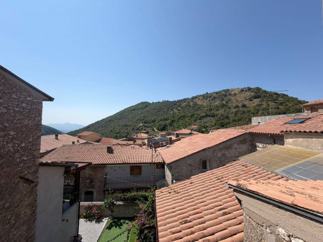 typical historical house for sale in Colle San Magno