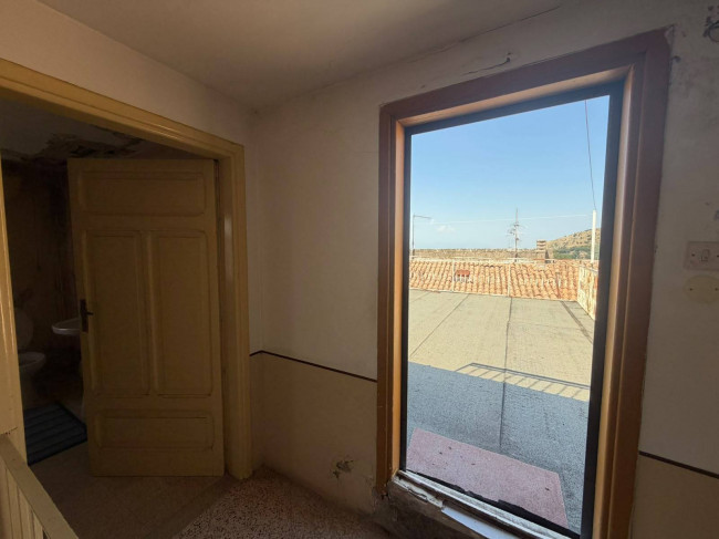 typical historical house for sale in Colle San Magno
