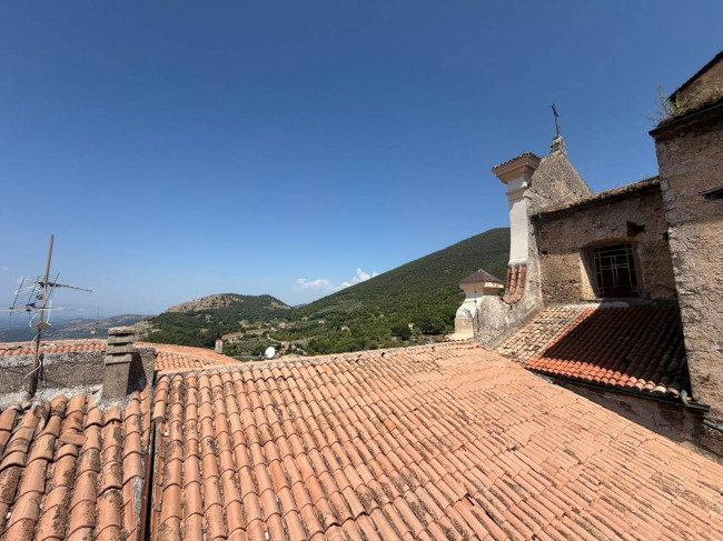 typical historical house for sale in Colle San Magno