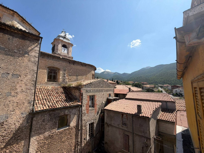 typical historical house for sale in Colle San Magno