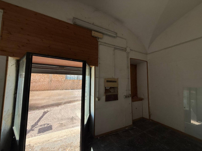 Commercial Property for sale in Arce