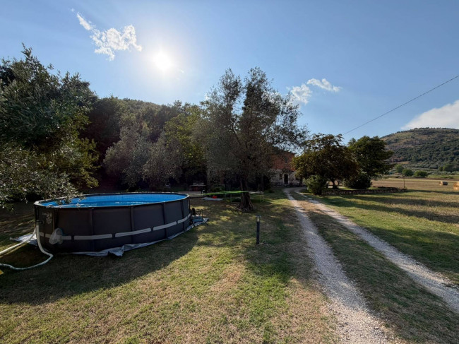 Casale di campagna in vendita a Roccasecca