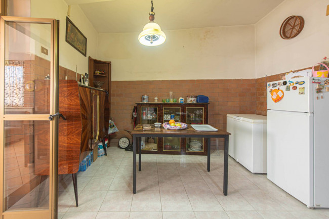 typical historical house for sale in Pofi