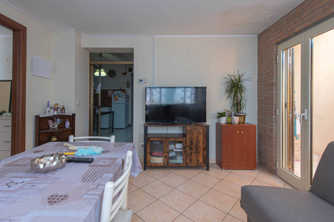 typical historical house for sale in Pofi
