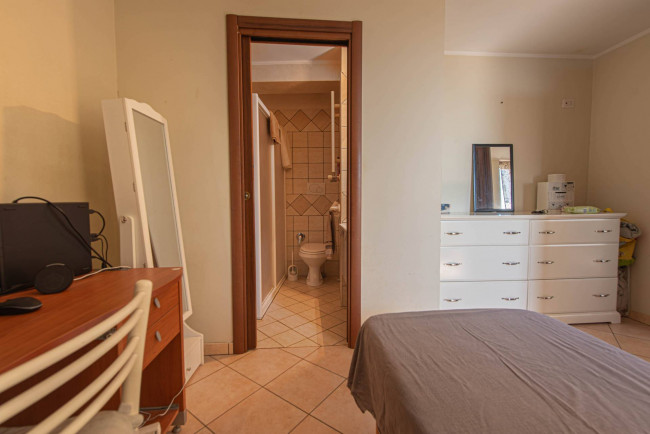 typical historical house for sale in Pofi
