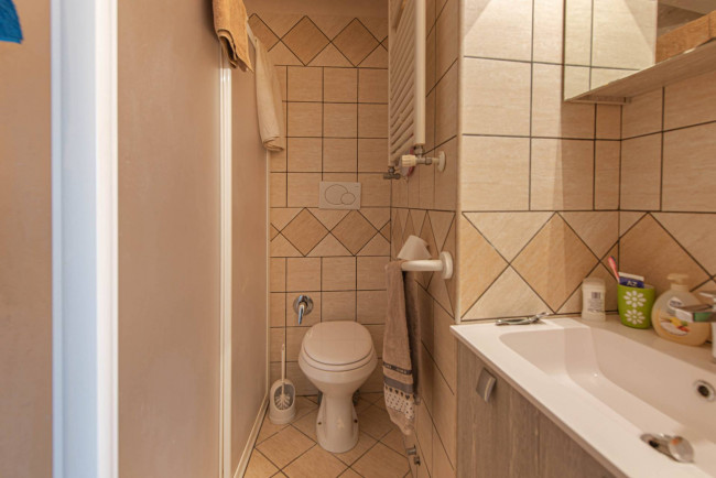 typical historical house for sale in Pofi