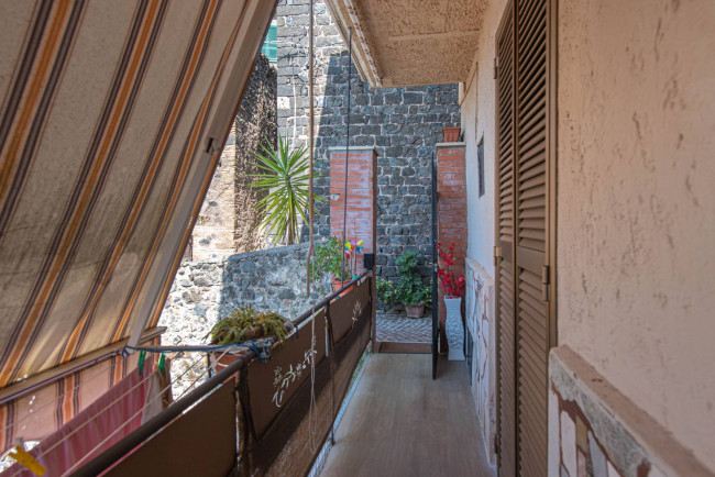 typical historical house for sale in Pofi