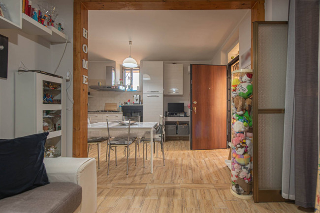 typical historical house for sale in Pofi