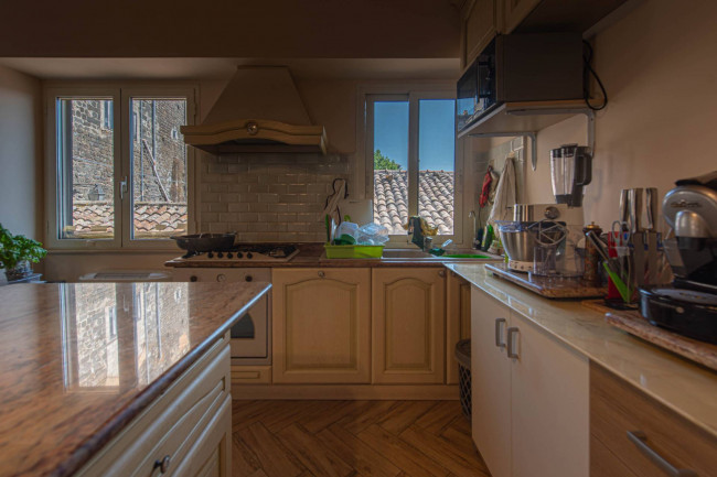 typical historical house for sale in Pofi