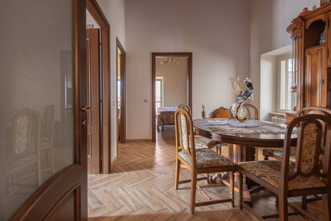 typical historical house for sale in Pofi