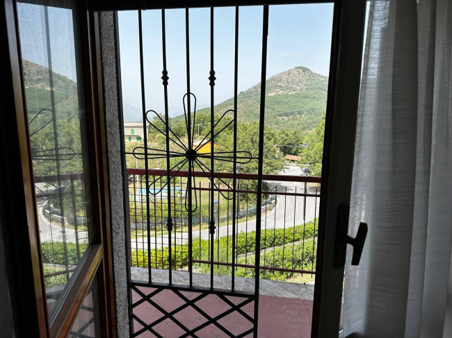 Appartamento in vendita a Sasso di Castalda
