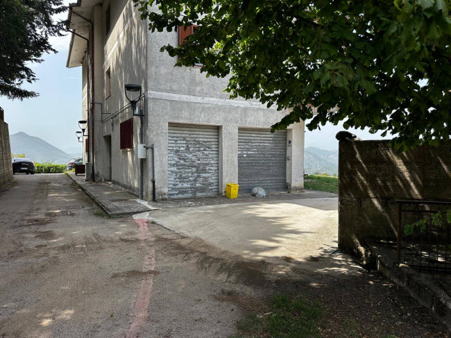 Appartamento in vendita a Sasso di Castalda