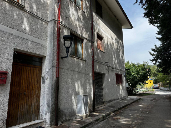 Appartamento in vendita a Sasso di Castalda