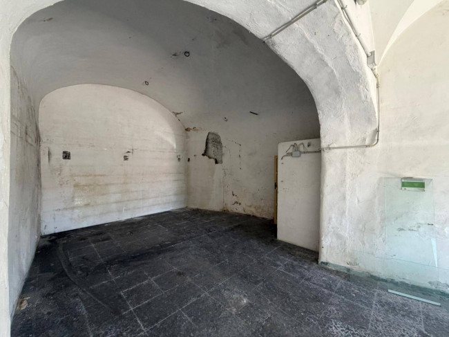 Locale commerciale in vendita a Arce