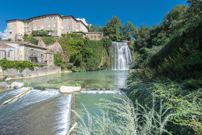 Abitazioni tipiche storiche in vendita a Isola del Liri