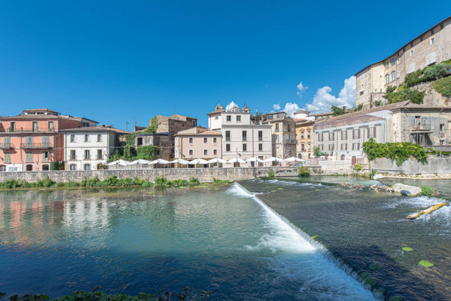 Abitazioni tipiche storiche in vendita a Isola del Liri