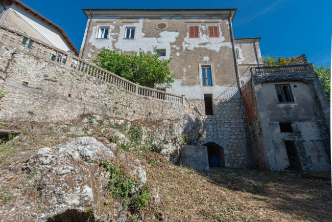 Palazzo storico in vendita a Arce
