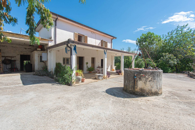 Casale di campagna in vendita a Pontecorvo