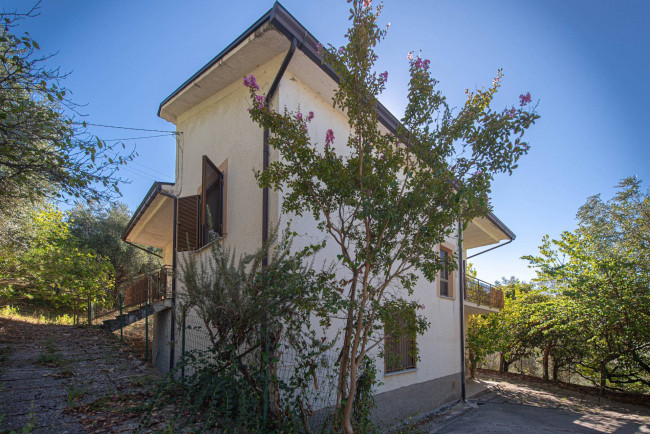 Casa indipendente in vendita a Arce