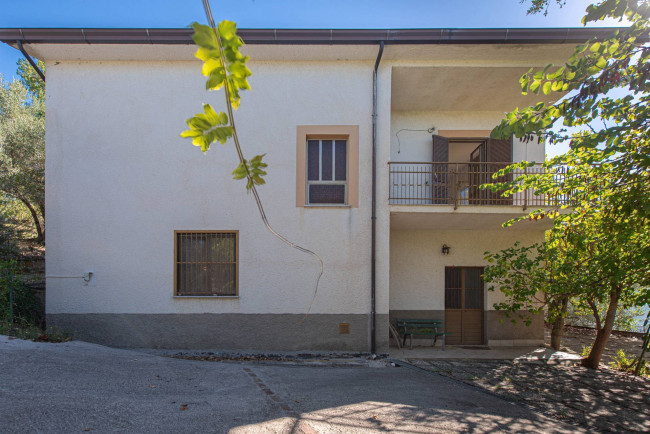 Casa indipendente in vendita a Arce