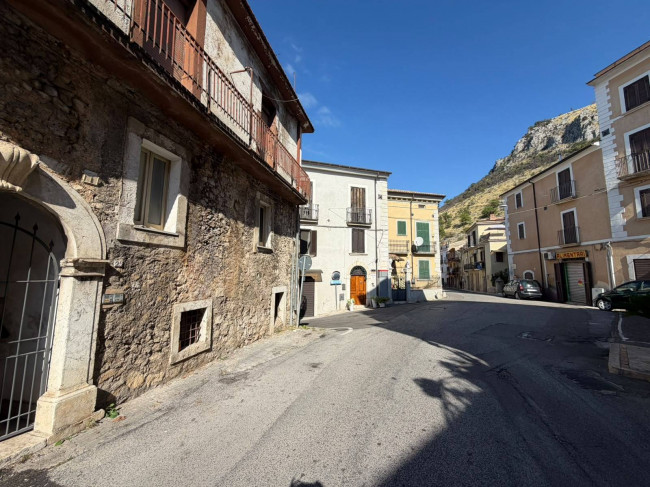 Abitazioni tipiche storiche in vendita a Roccasecca