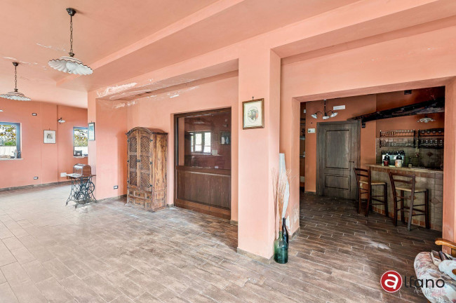 Turistico-alberghiero in vendita a Gallinaro