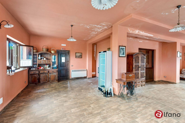 Turistico-alberghiero in vendita a Gallinaro