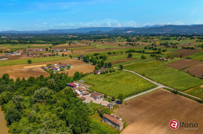 Villa for sale in Pontecorvo