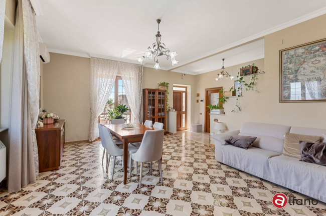 Villa for sale in Pontecorvo