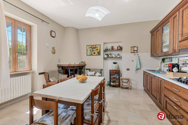 Villa for sale in Pontecorvo