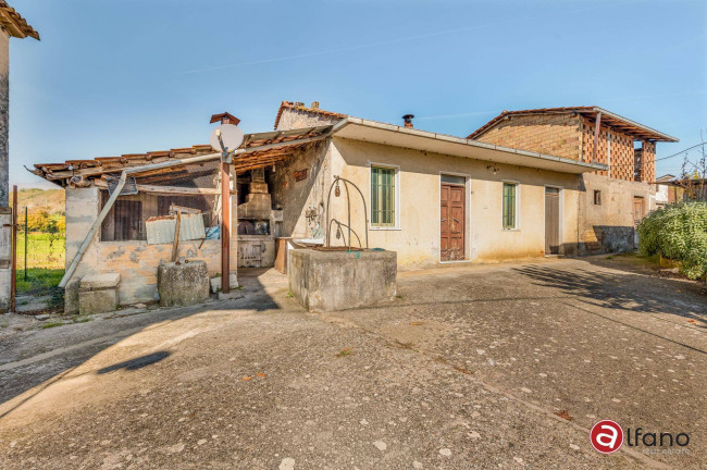 House in Arpino - Image 2
