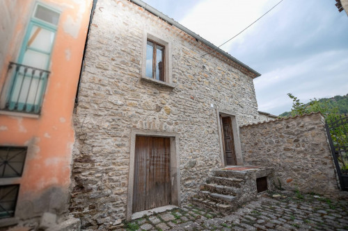 Attico in vendita a Sasso di Castalda