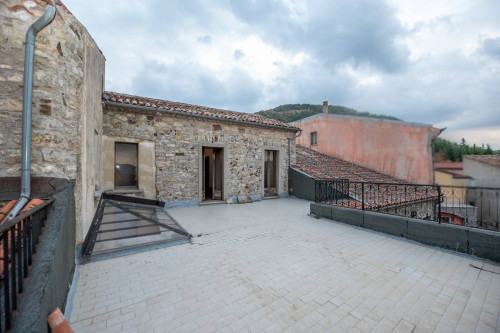 Attico in vendita a Sasso di Castalda