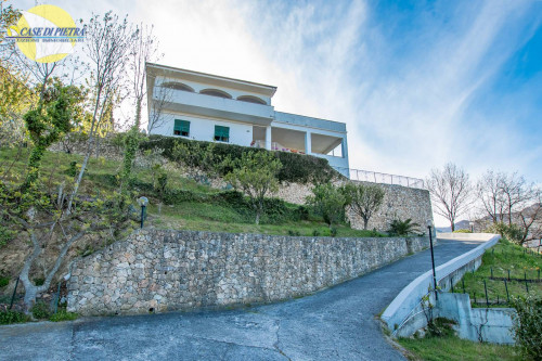 Villa in vendita a Giustenice (SV)
