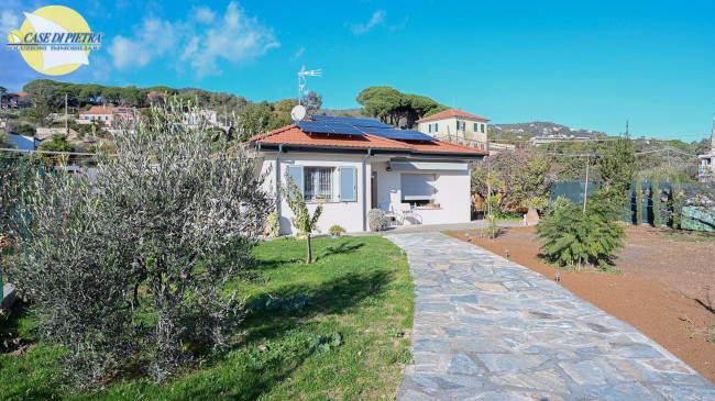Villa in vendita a Loano (SV)